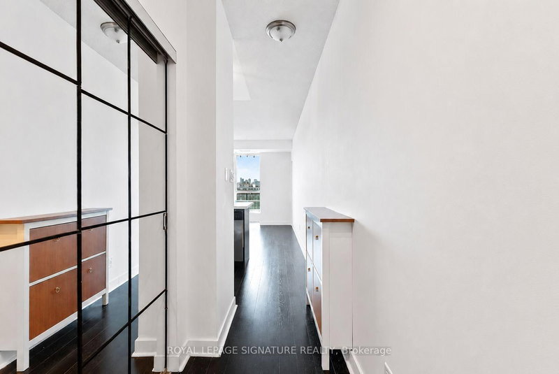 904 - 1171 Queen Street W