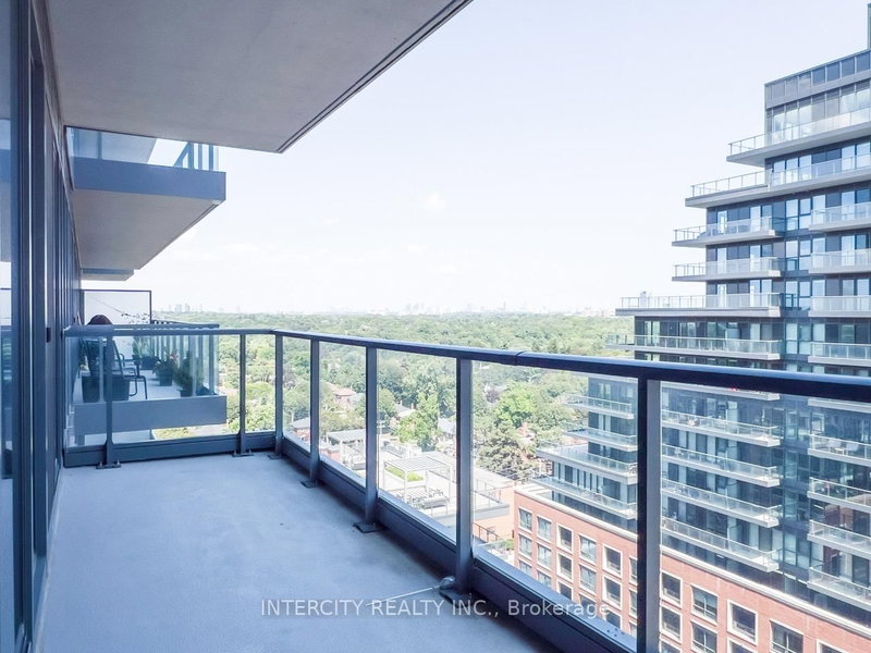 1307 - 33 Frederick Todd Way E