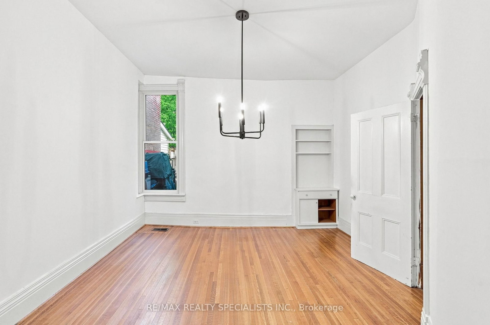 201 Concord Avenue • Toronto, ON photo 12