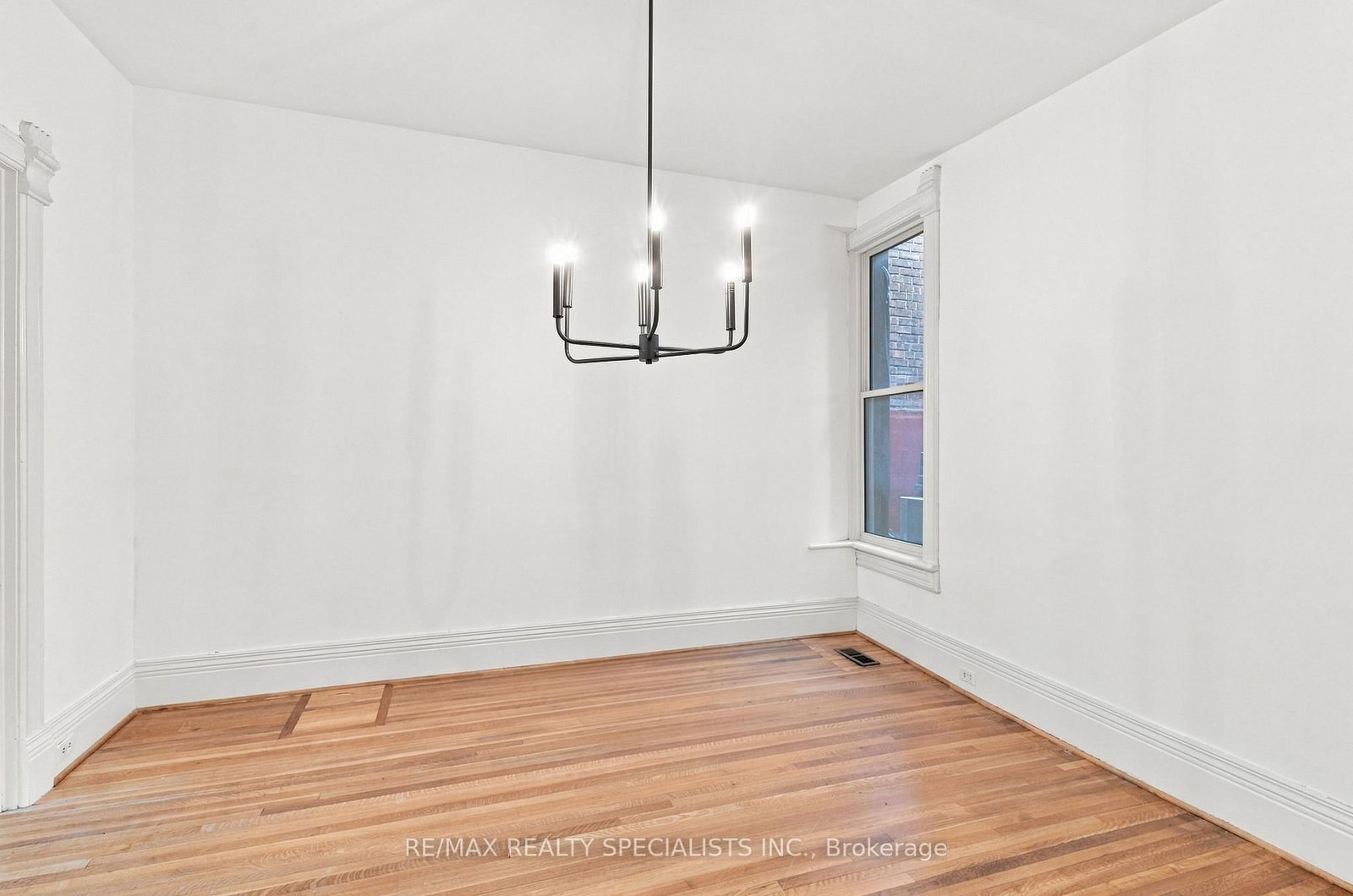 201 Concord Avenue • Toronto, ON photo 13