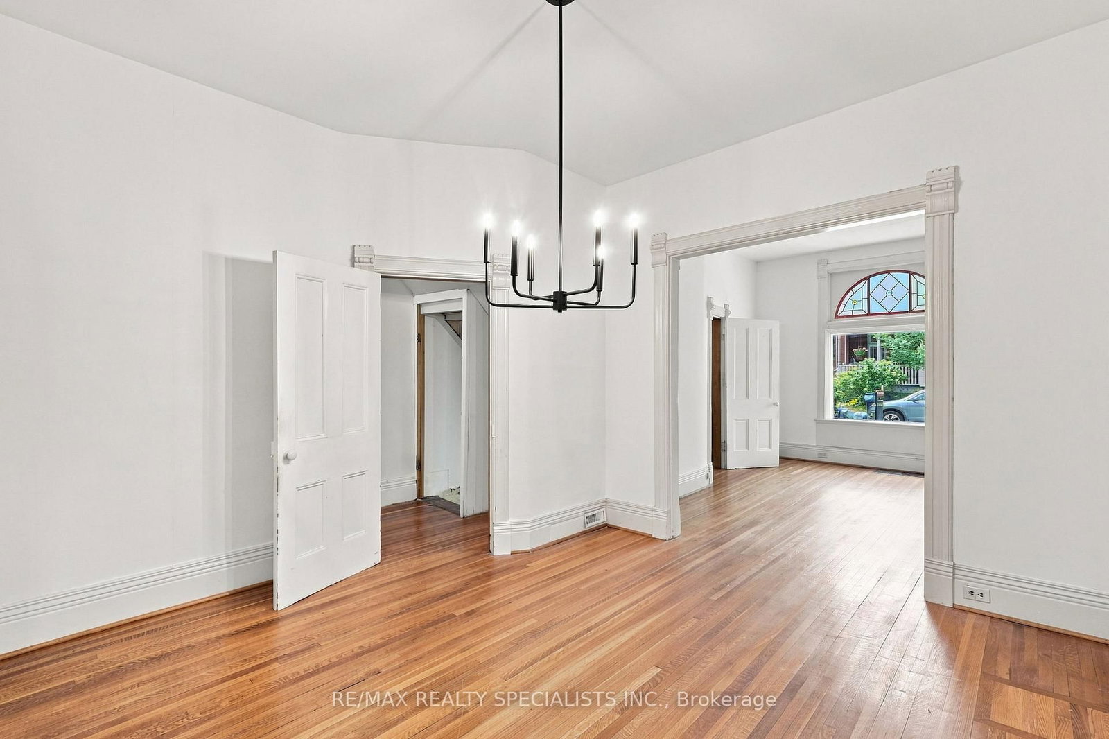 201 Concord Avenue • Toronto, ON photo 15
