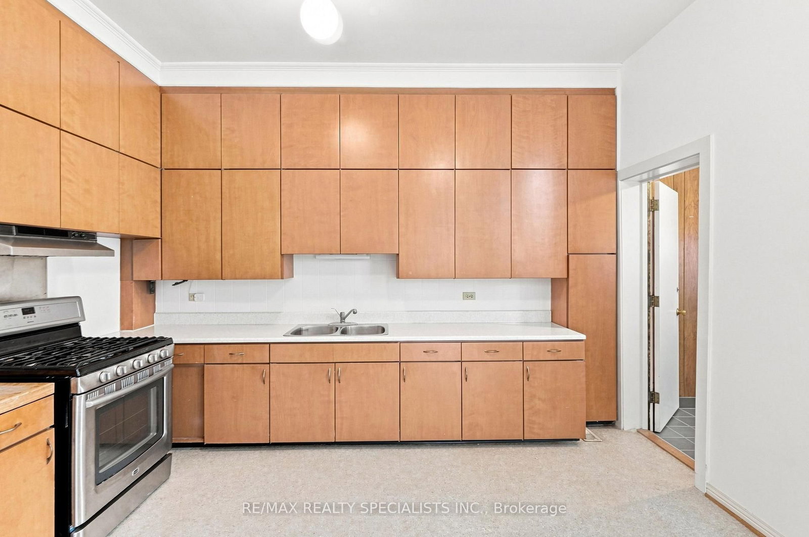 201 Concord Avenue • Toronto, ON photo 19