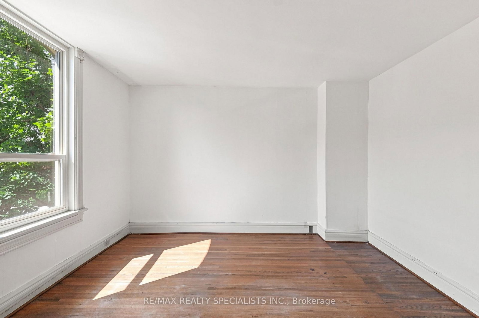 201 Concord Avenue • Toronto, ON photo 27
