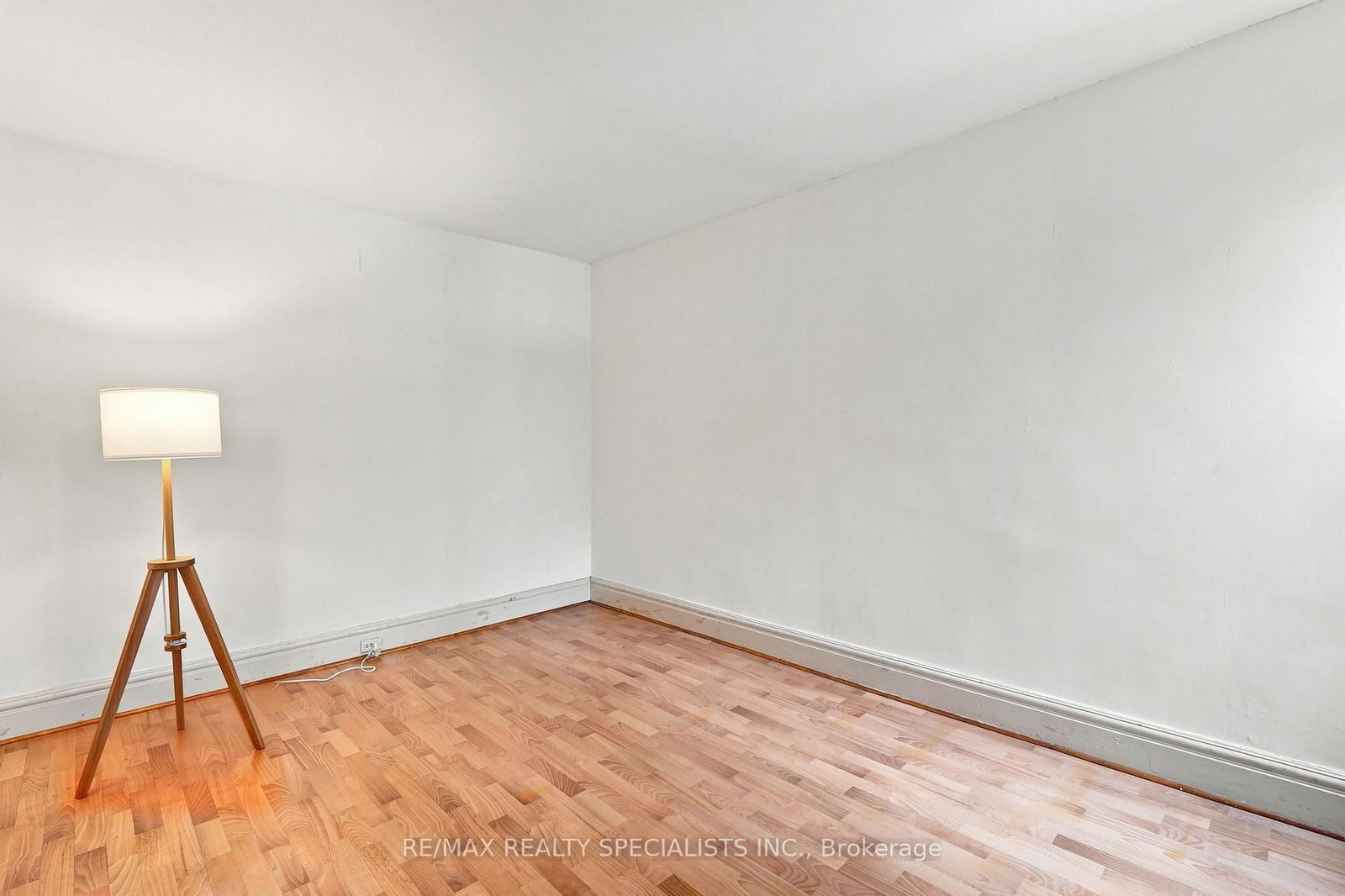 201 Concord Avenue • Toronto, ON photo 32