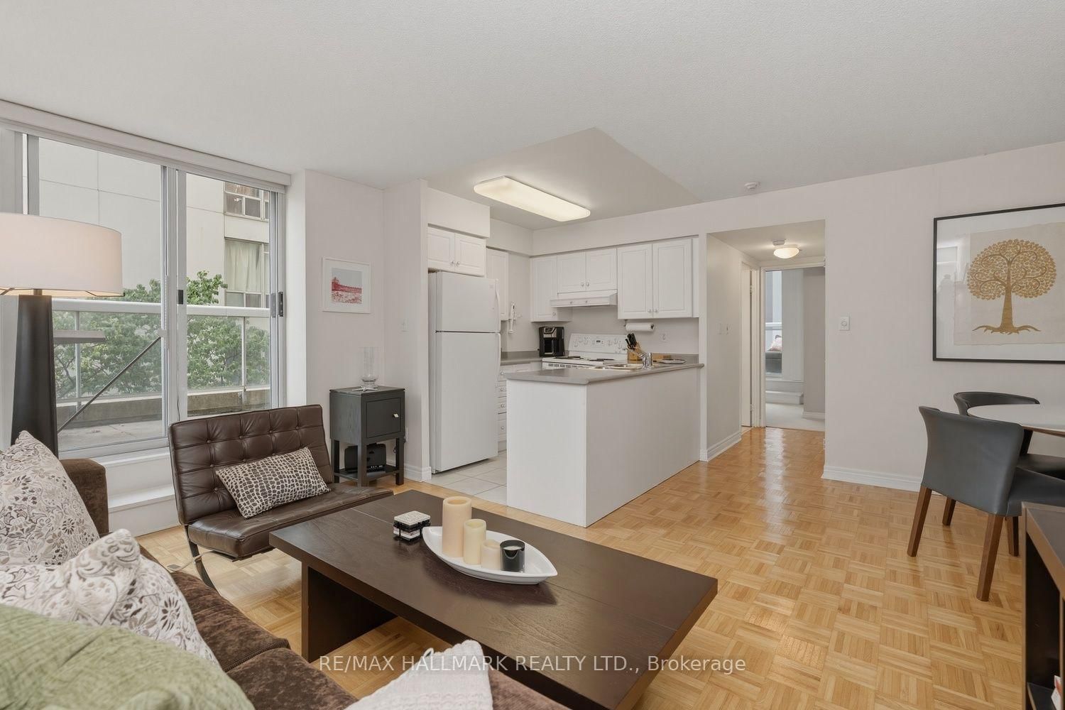 43 Eglinton Avenue E • #310 • Toronto, ON photo 10
