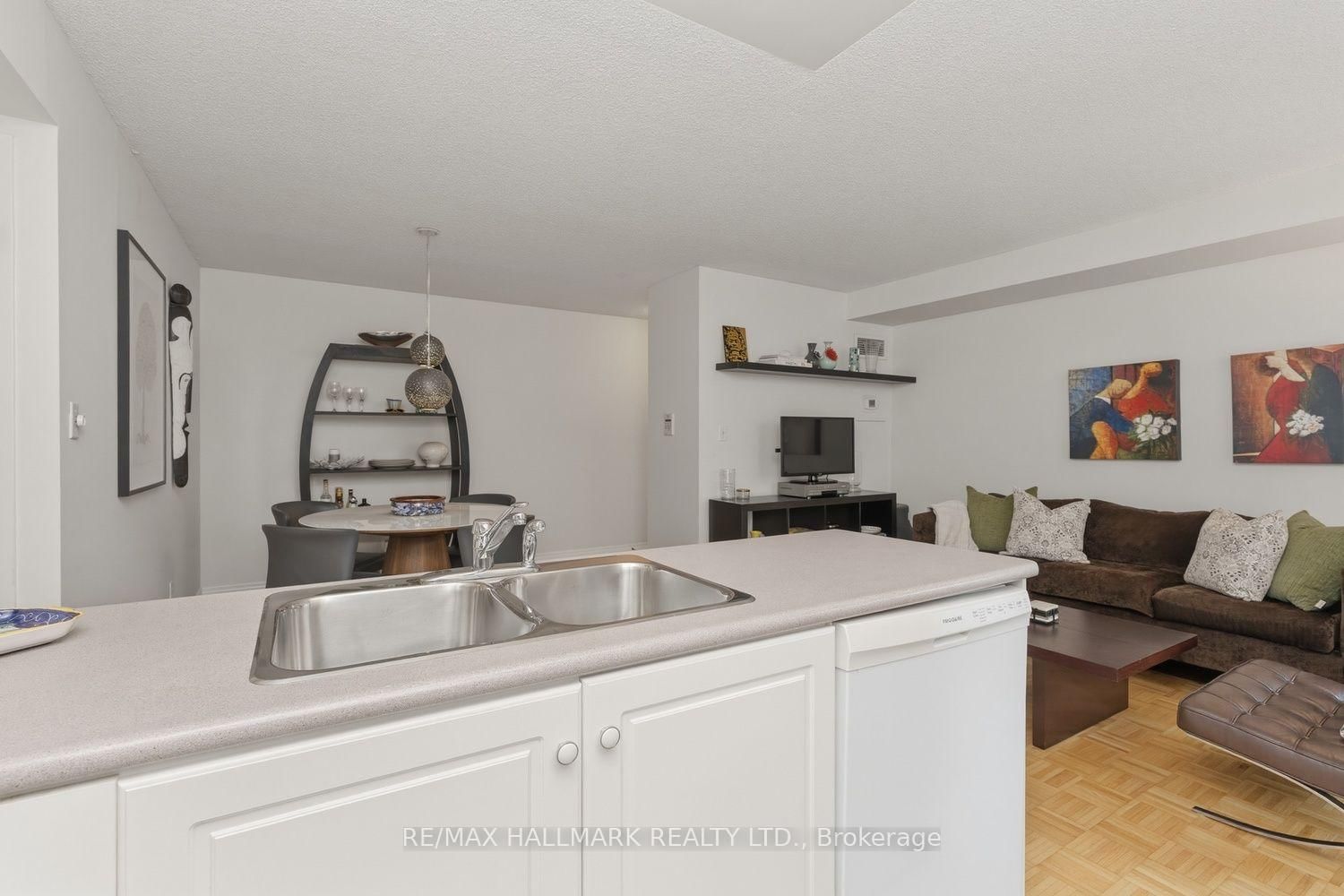 43 Eglinton Avenue E • #310 • Toronto, ON photo 21