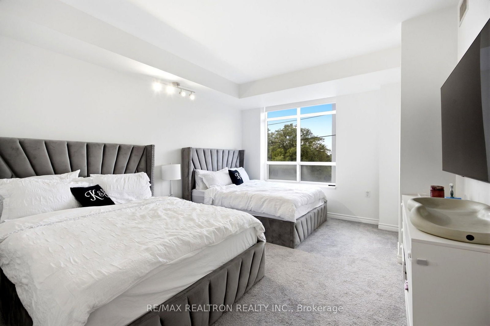 1 Glen Park Avenue • #304 • Toronto, ON photo 8