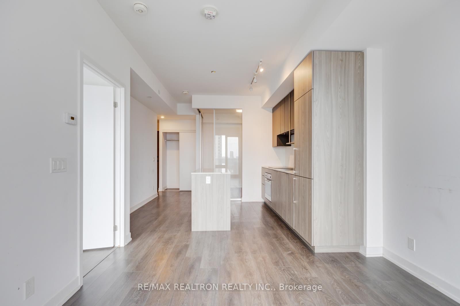 15 Holmes Avenue • #1701 • Toronto, ON photo 14