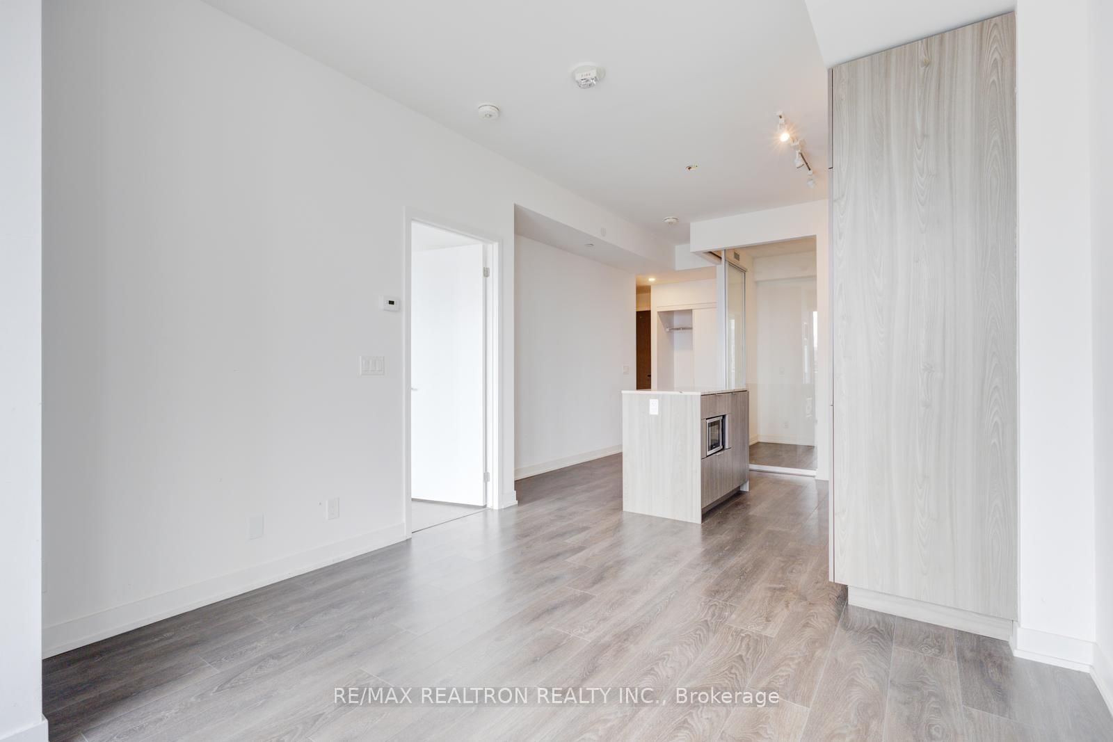15 Holmes Avenue • #1701 • Toronto, ON photo 19