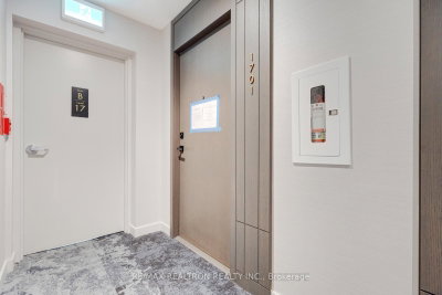 15 Holmes Avenue • #1701 • Toronto, ON photo 4