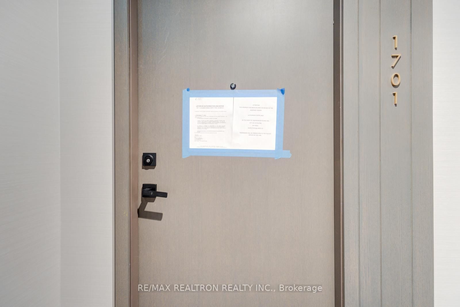 15 Holmes Avenue • #1701 • Toronto, ON photo 5