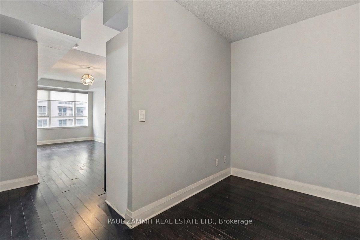 17 Kenaston Gardens • #311 • Toronto, ON photo 5