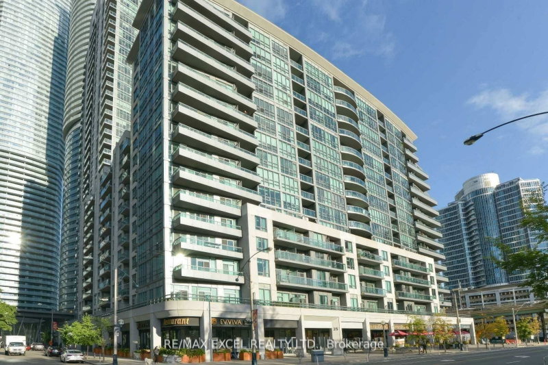 815 - 25 Lower Simcoe Street