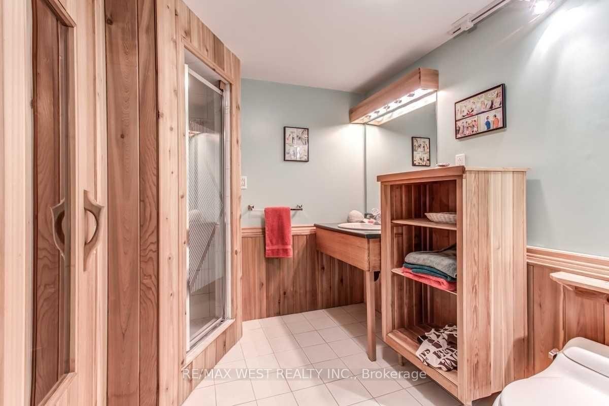 170 Newton Drive • Toronto, ON photo 10