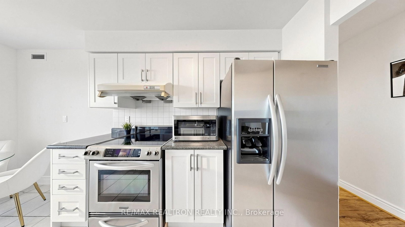 1 Hycrest Avenue • #608 • Toronto, ON photo 10