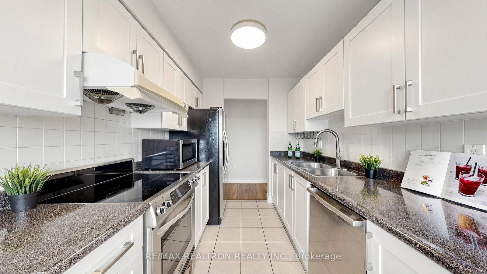 1 Hycrest Avenue • #608 • Toronto, ON photo 11