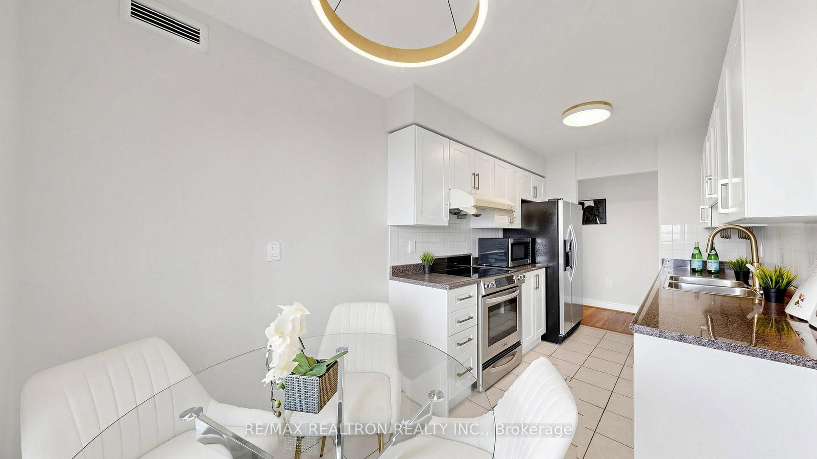 1 Hycrest Avenue • #608 • Toronto, ON photo 12