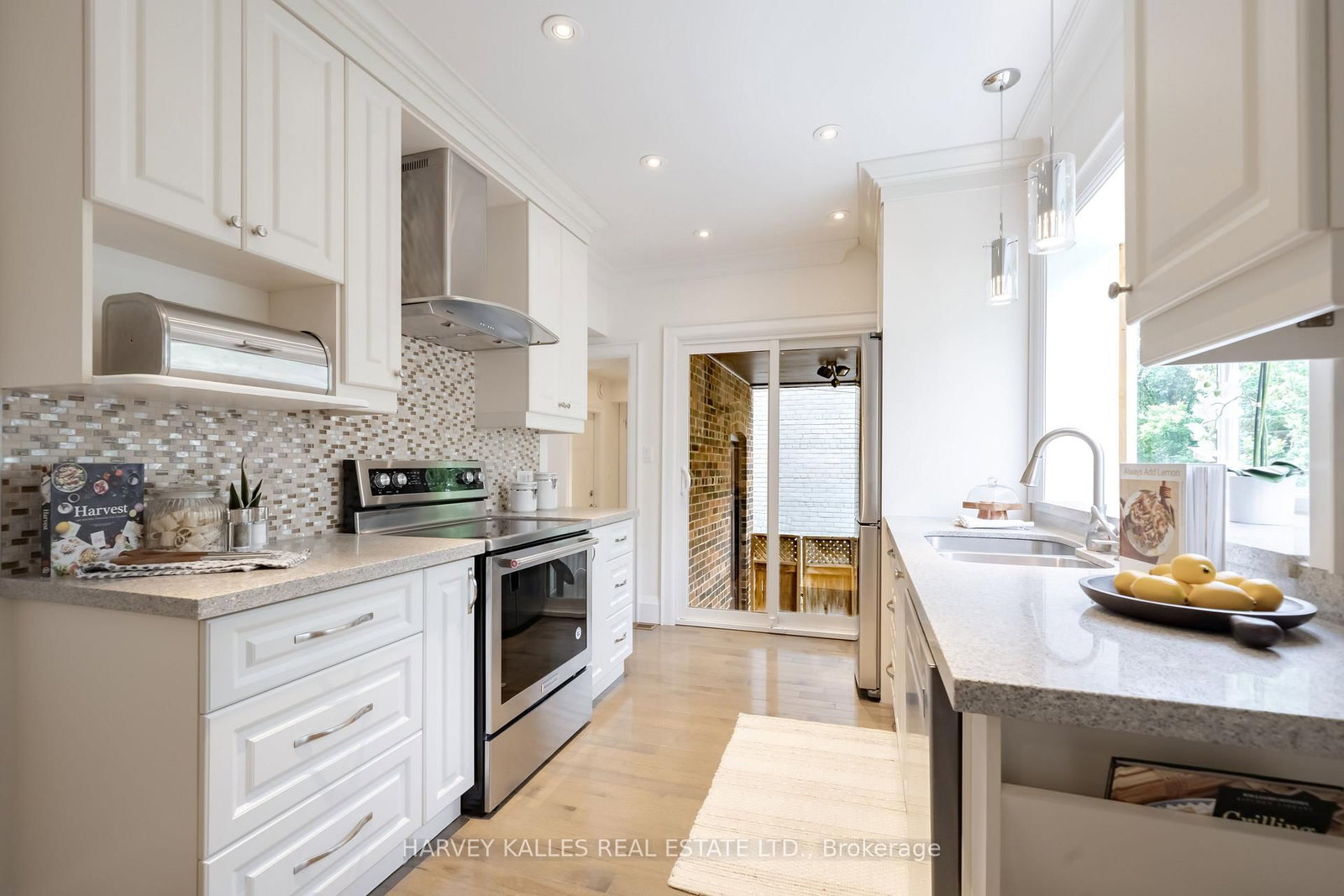 6 Browside Avenue • Toronto, ON photo 20