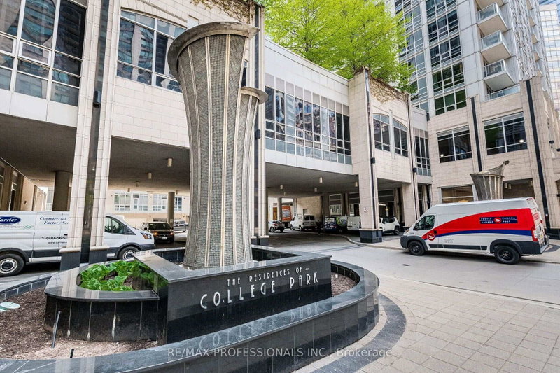 3015 - 763 Bay Street