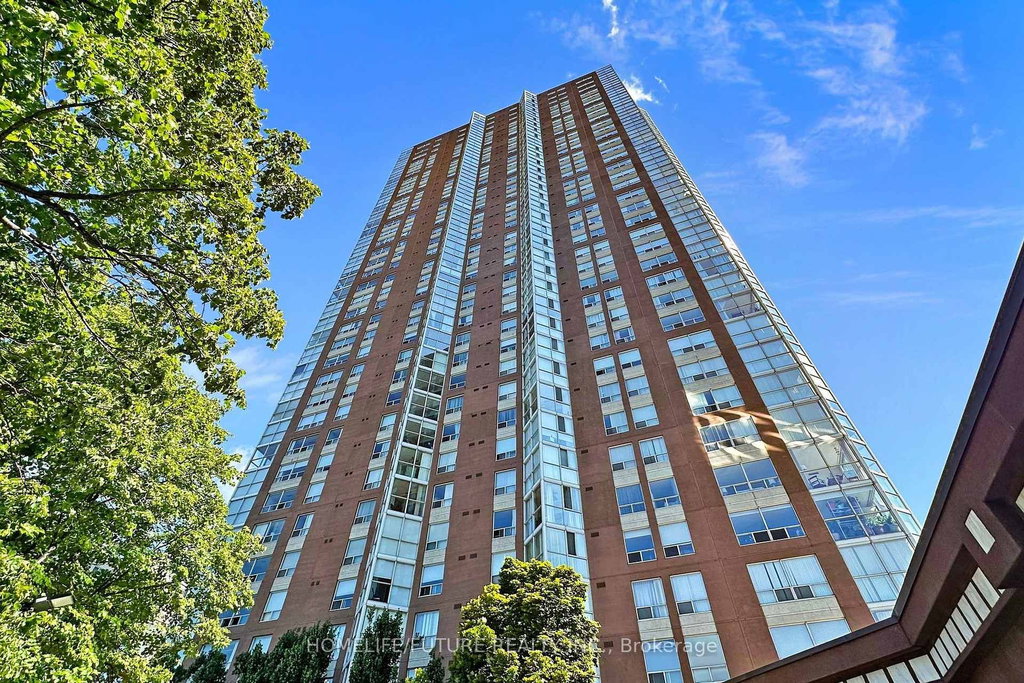 909 - 7 Concorde Place 3