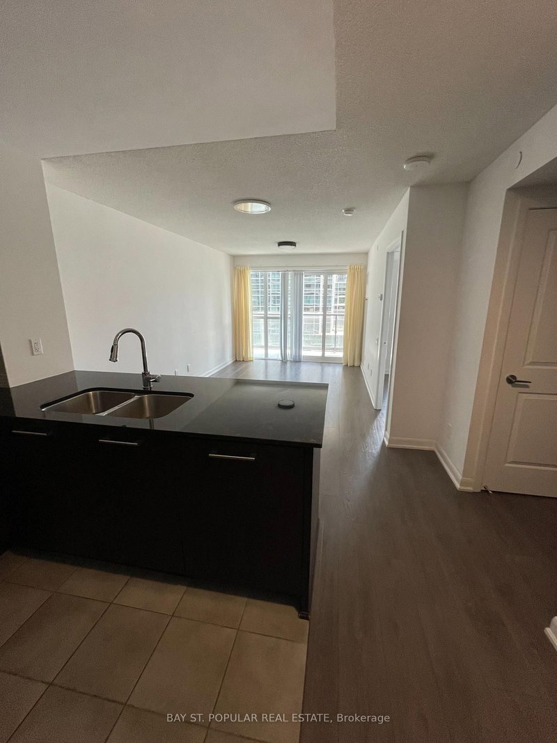 611 - 5162 Yonge Street