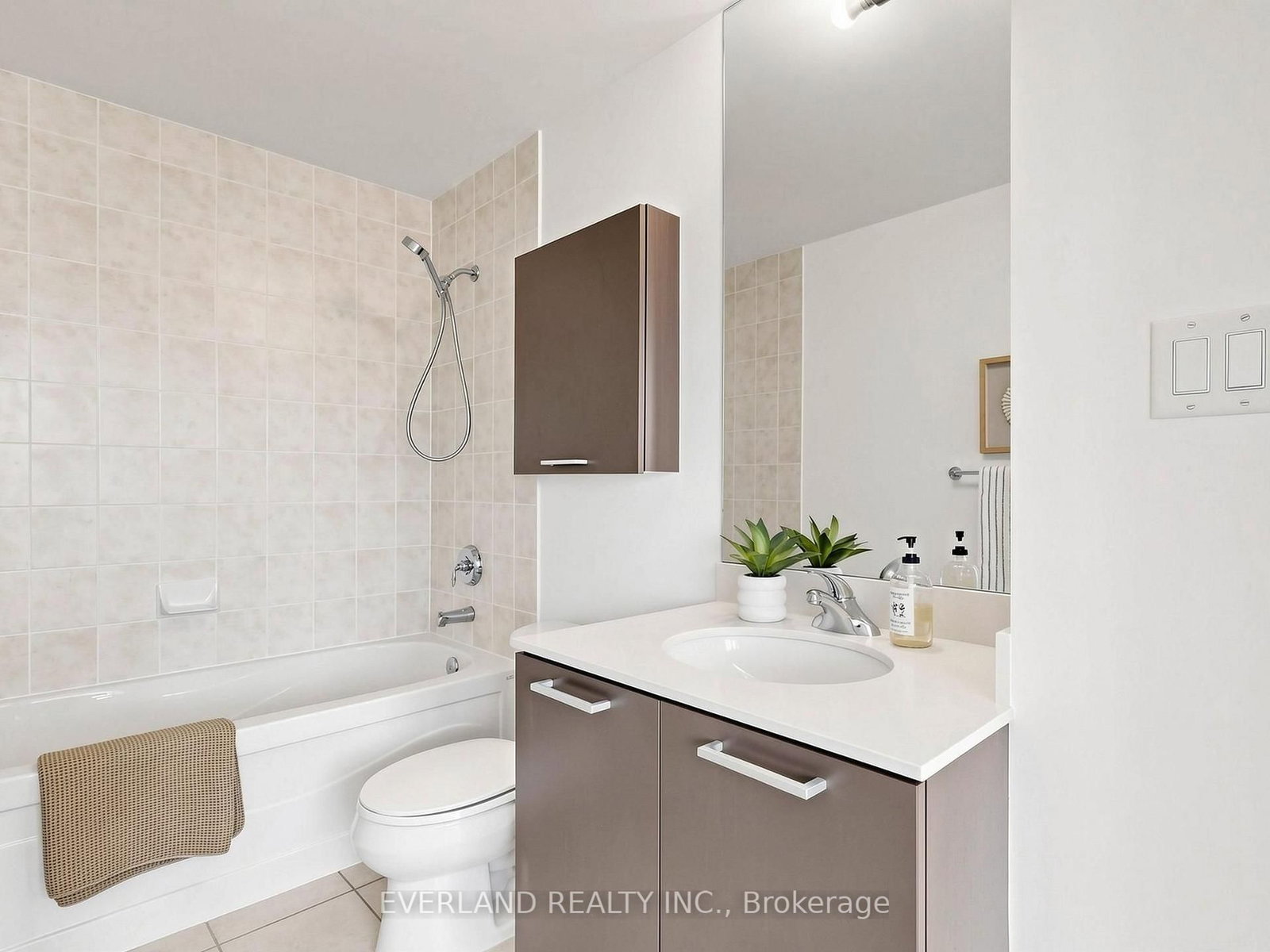 38 Grenville Street • #2303 • Toronto, ON photo 19