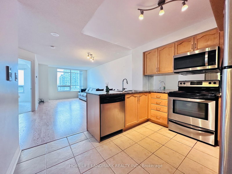 1802 - 212 Eglinton Avenue E