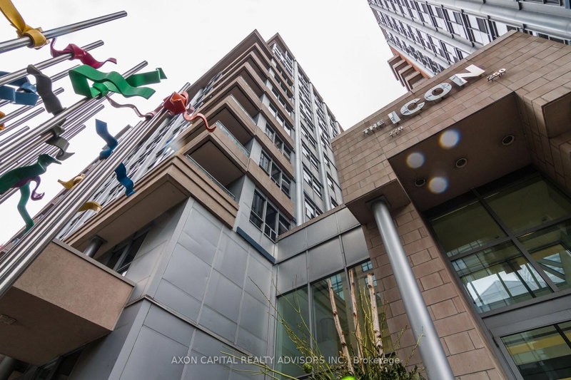 1243 - 250 Wellington Street W
