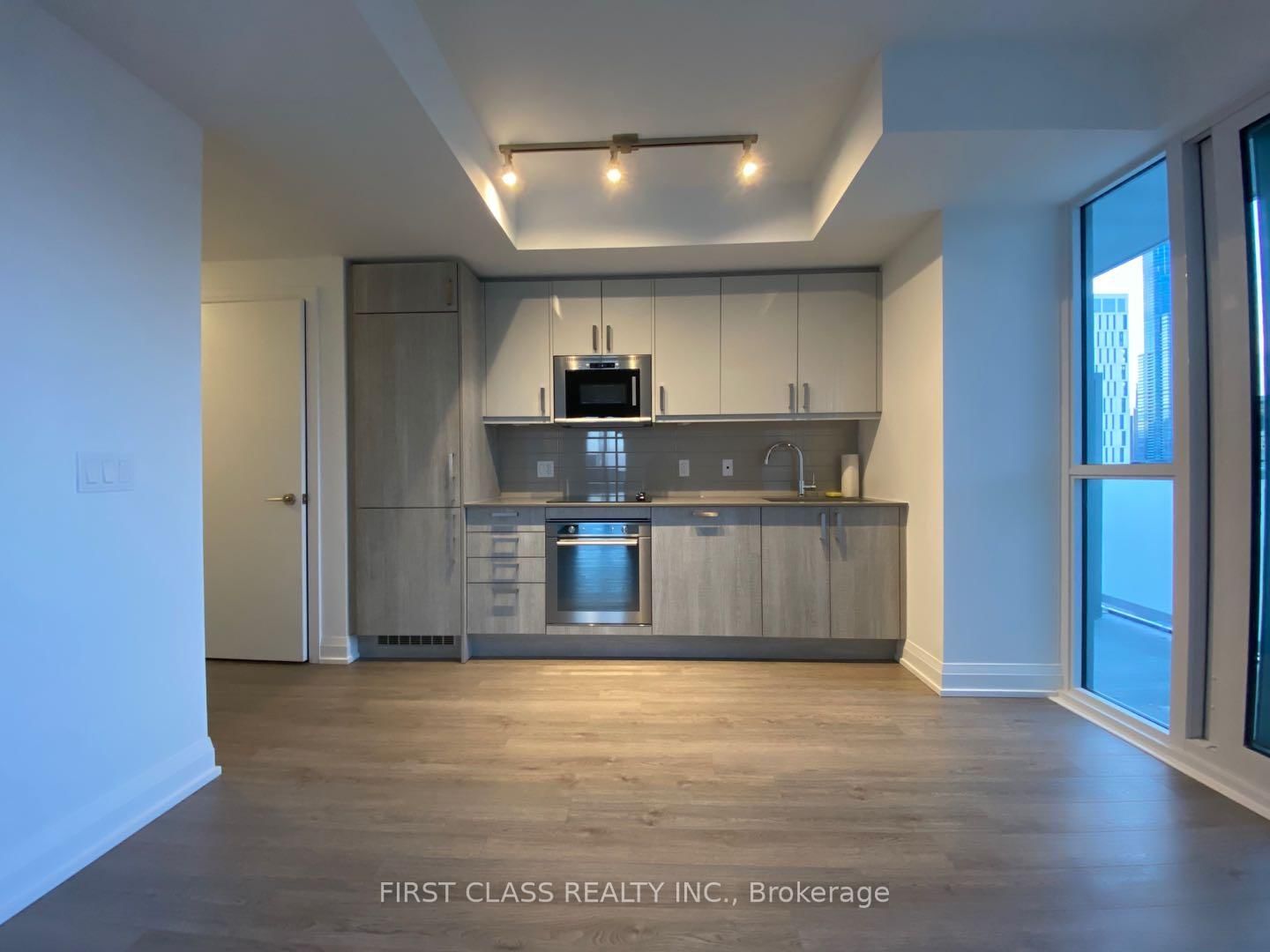 77 Mutual Street • #1809 • Toronto, ON photo 4