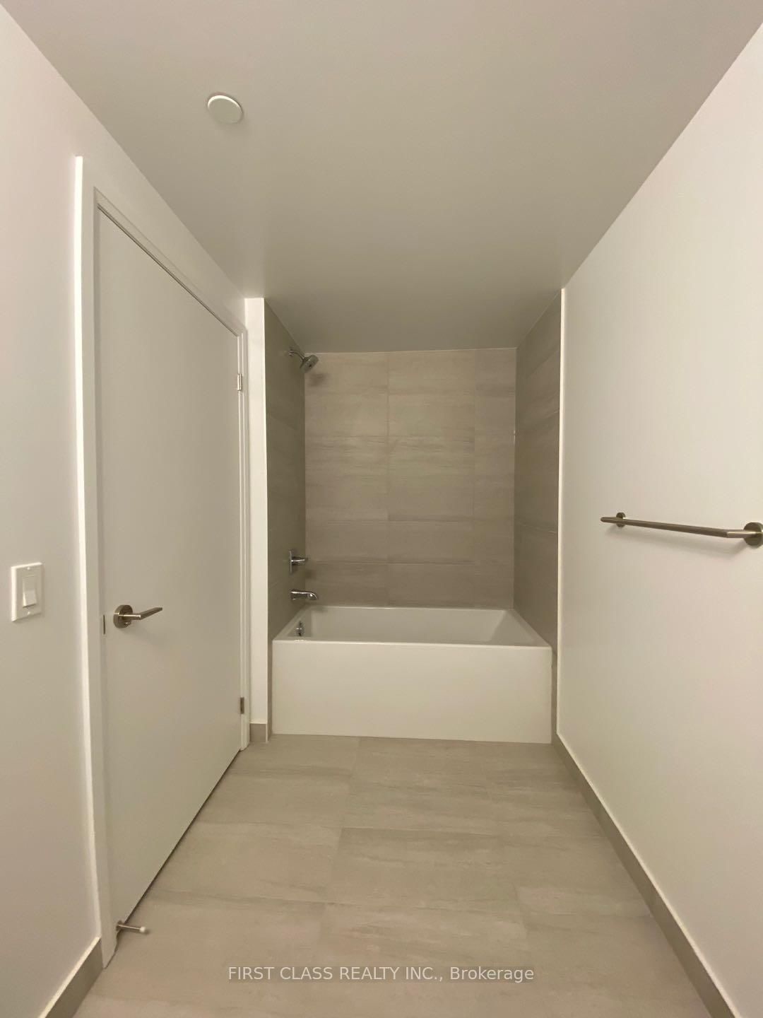 77 Mutual Street • #1809 • Toronto, ON photo 5