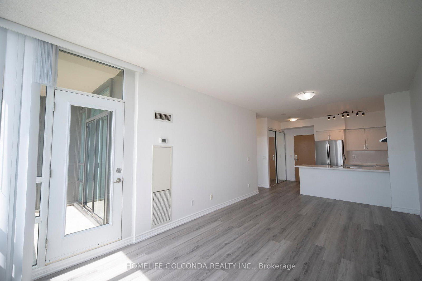 509 Beecroft Road • #1106 • Toronto, ON photo 9