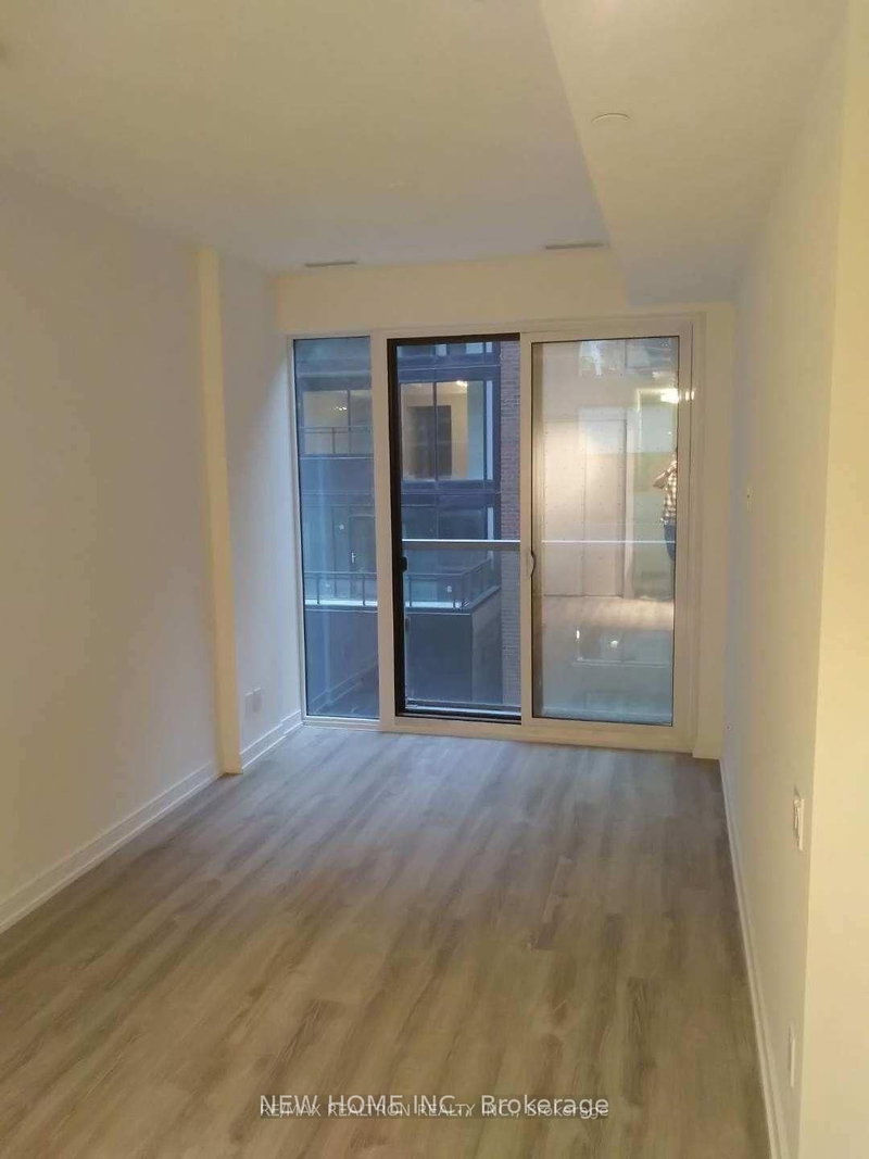 411 - 28 Wellesley Street E
