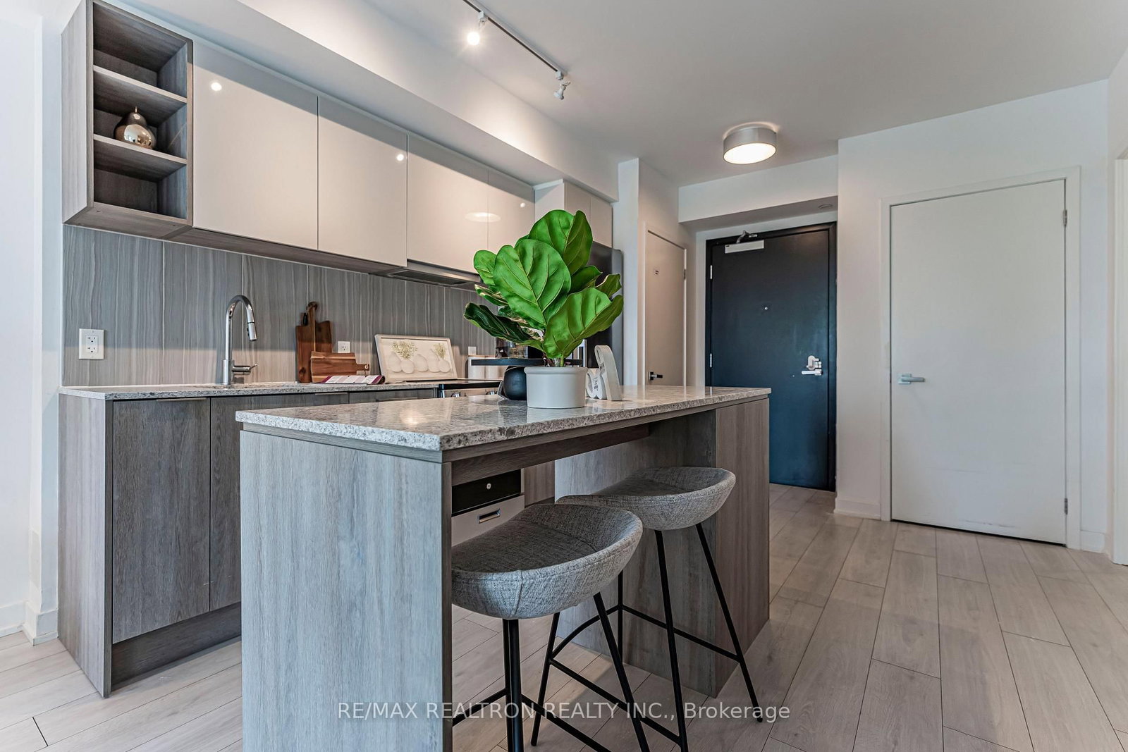 31 Tippett Road • #230 • Toronto, ON photo 8
