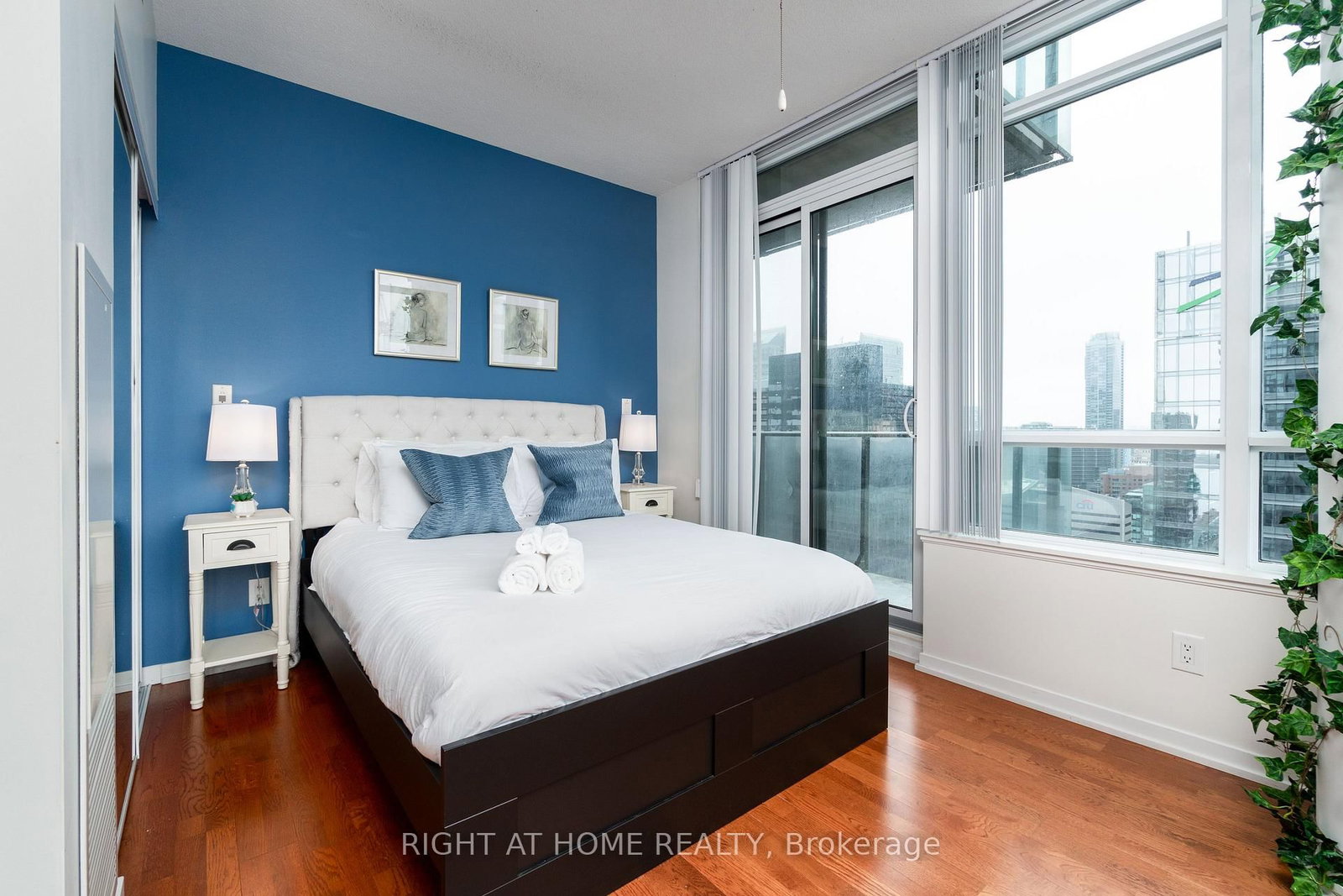 55 Bremner Boulevard • #3404 • Toronto, ON photo 10