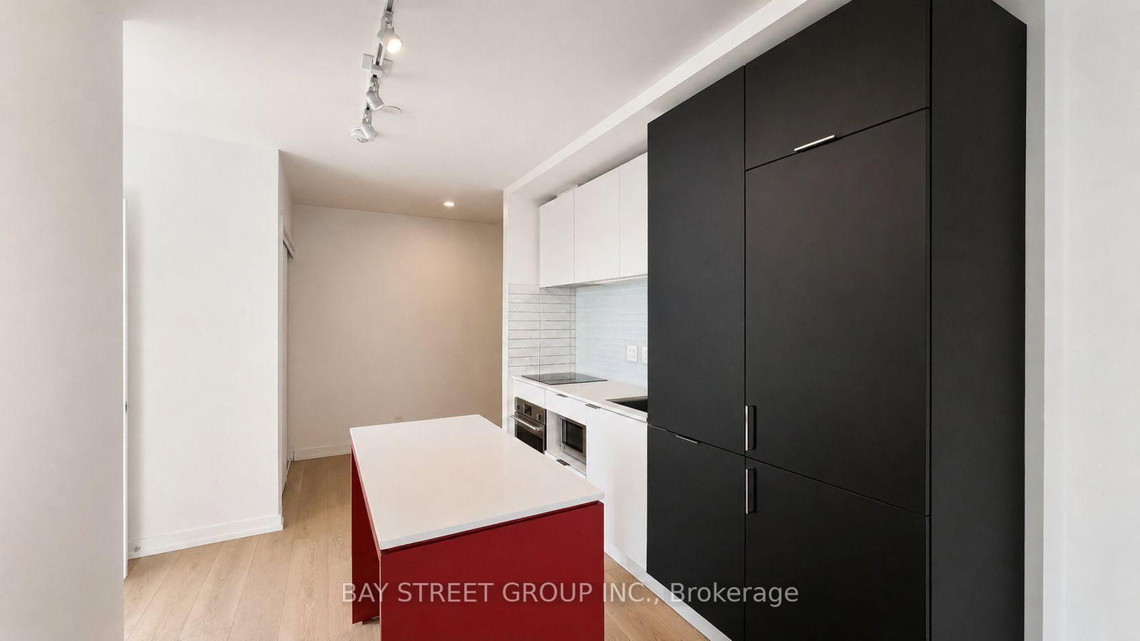 33 Helendale Avenue • #517 • Toronto, ON photo 20