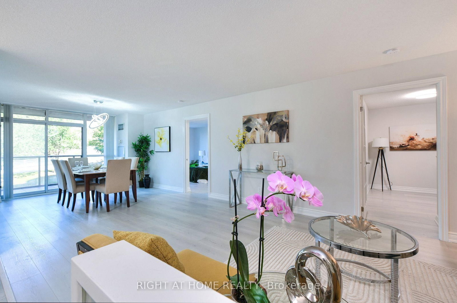 3181 Bayview Avenue • #215 • Toronto, ON photo 4