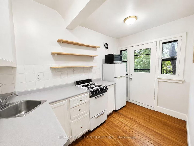 5 - 108 Admiral Road