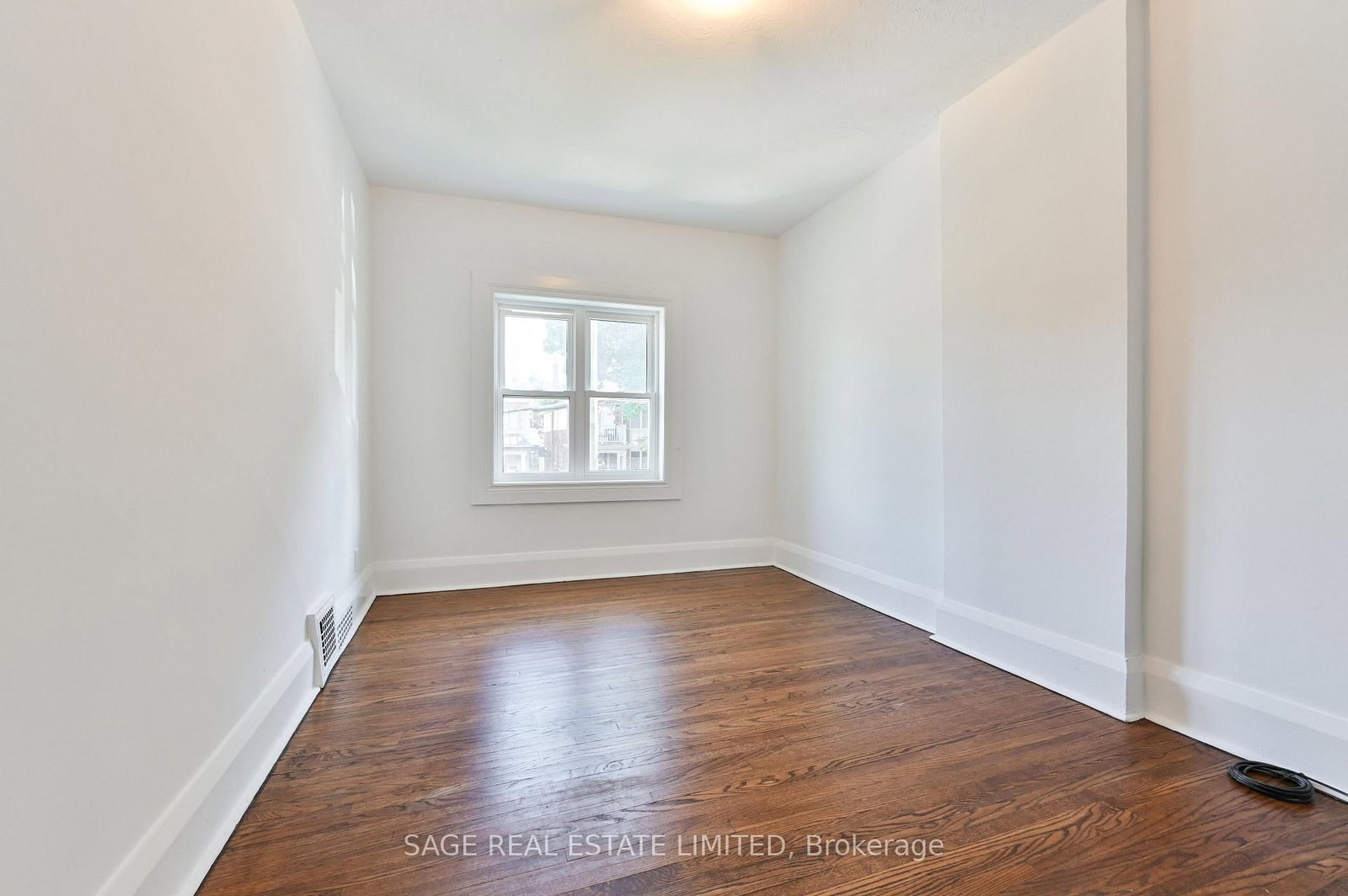 152 Manor Road E • Toronto, ON photo 17