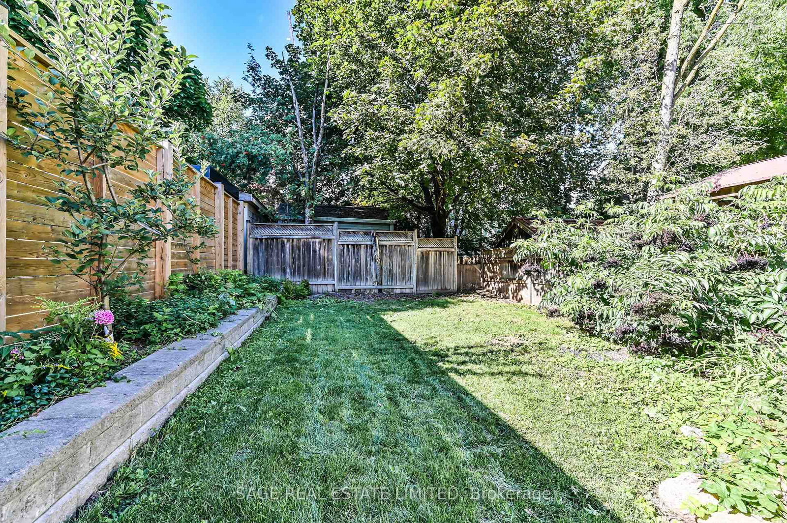 152 Manor Road E • Toronto, ON photo 26