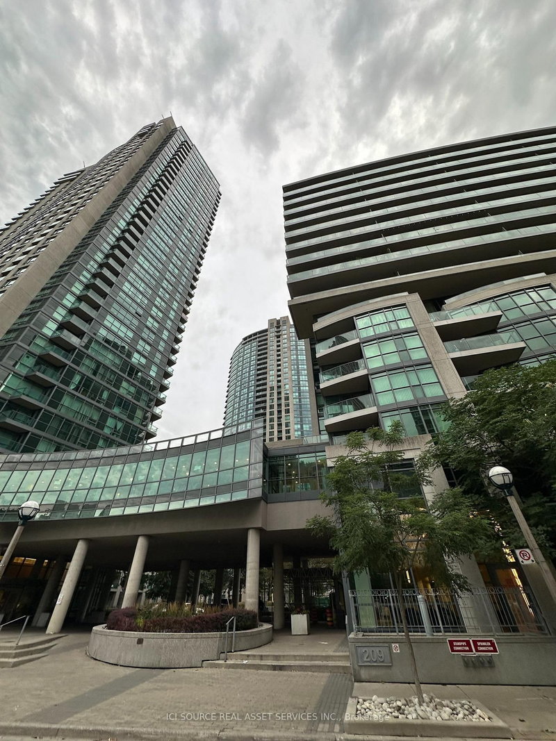 457 - 209 Fort York Boulevard