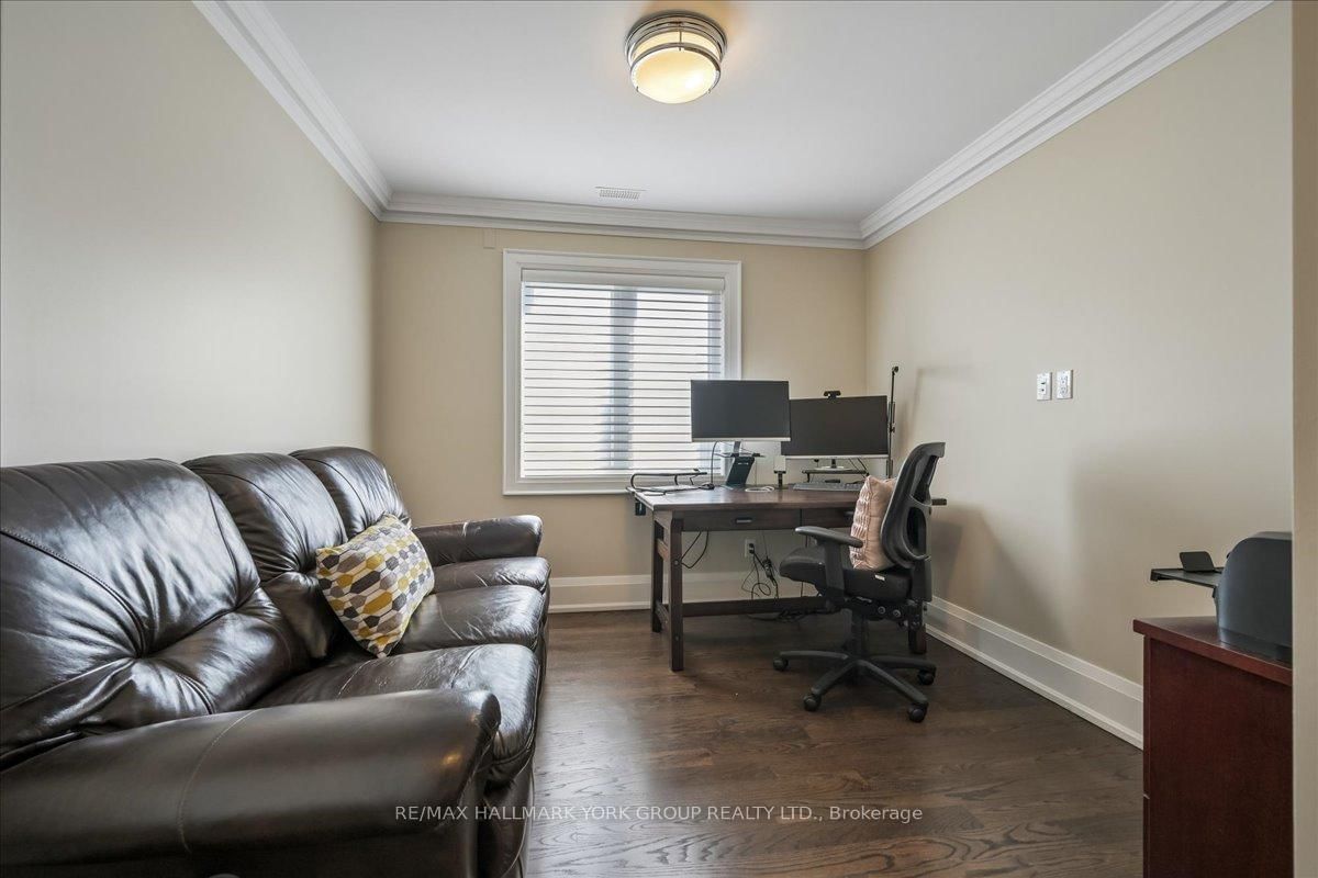 20 Ealing Drive • Toronto, ON photo 22