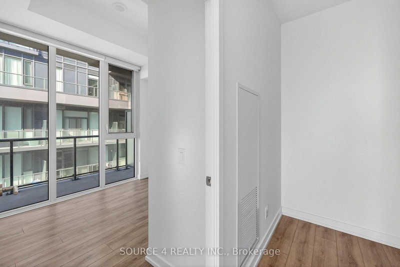717 - 500 Dupont Street