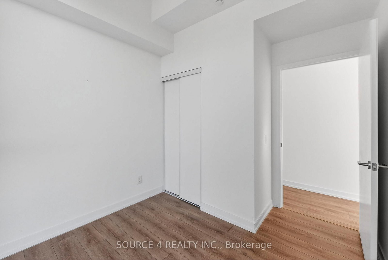 500 Dupont Street • #717 • Toronto, ON photo 4