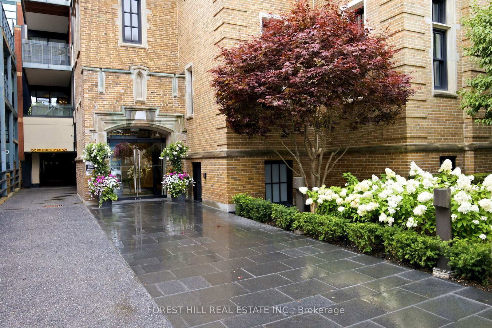 36 Hazelton Avenue • #4C • Toronto, ON photo 2