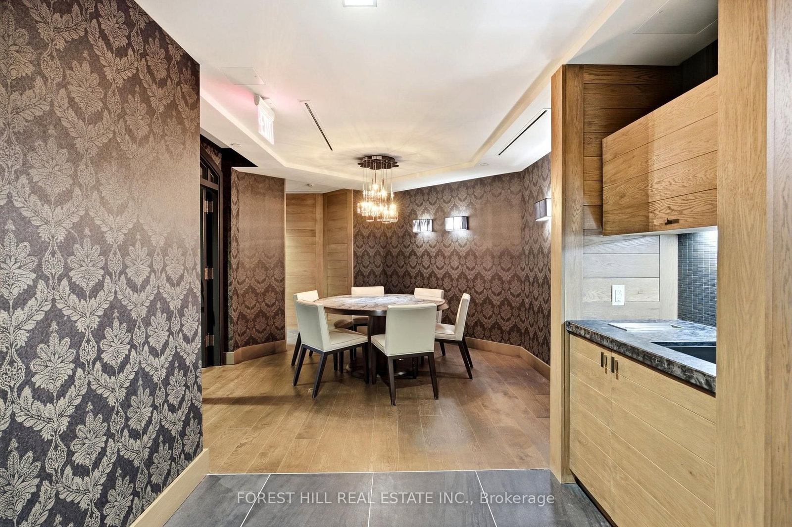 36 Hazelton Avenue • #4C • Toronto, ON photo 46