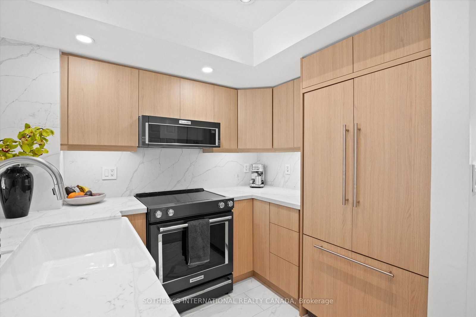 208 Niagara Street • #18 • Toronto, ON photo 10