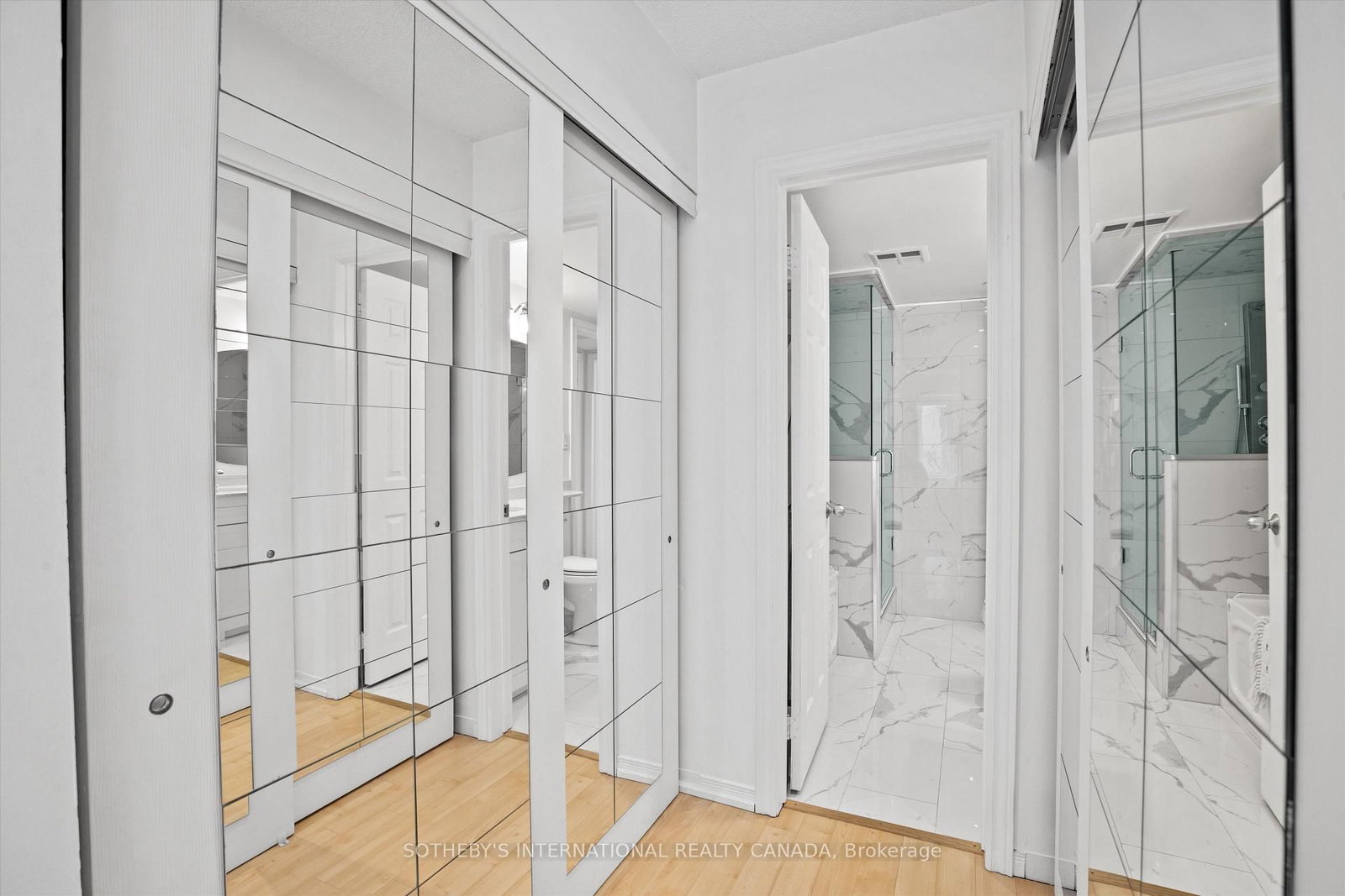 208 Niagara Street • #18 • Toronto, ON photo 19