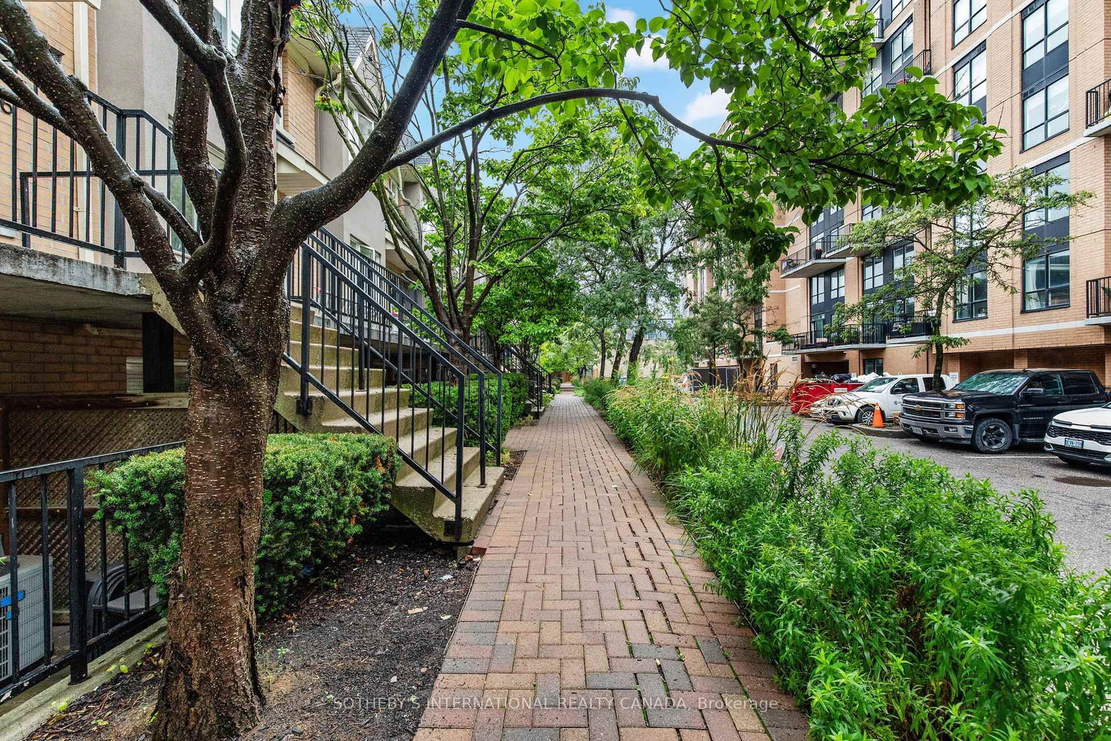 208 Niagara Street • #18 • Toronto, ON photo 30