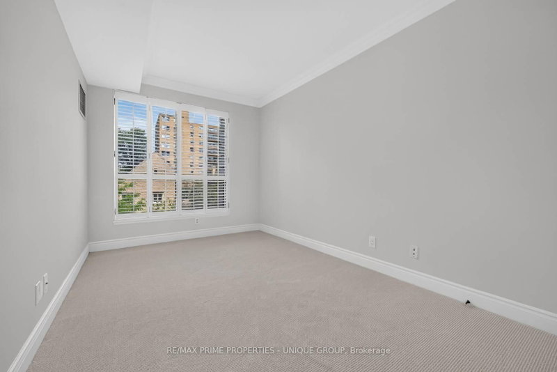 10 Delisle Ave photo 5