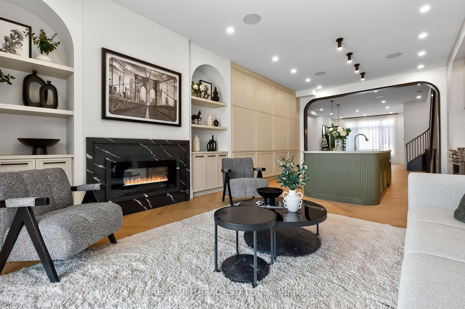 21 Foxley Street • Toronto, ON photo 13